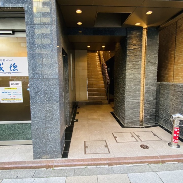 芝ハタビル エントランス