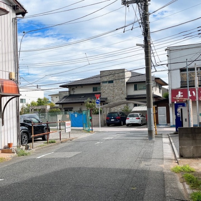 小山マンションビル 前面道路