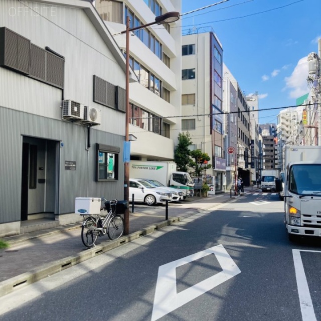 大同ビル 前面道路