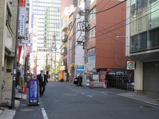 橋爪ビル ビル前面道路