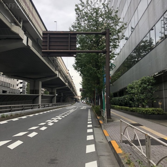 Daiwa笹塚ビル 前面道路