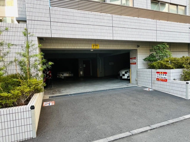 ベルヴュー麹町 駐車場