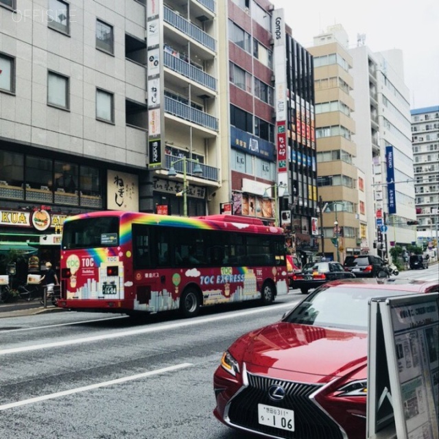 カノウビル ビル前面道路