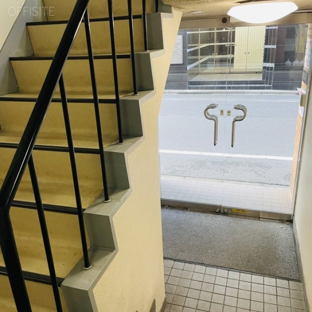 秋葉原五番館ビル エントランス