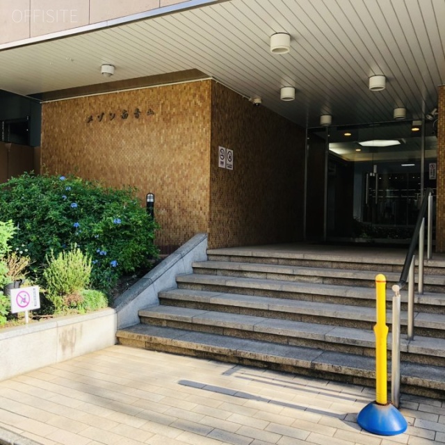 メゾン南青山 エントランス