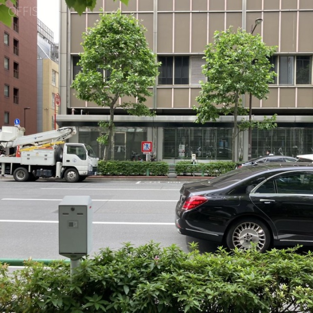 センボービル ビル前面道路