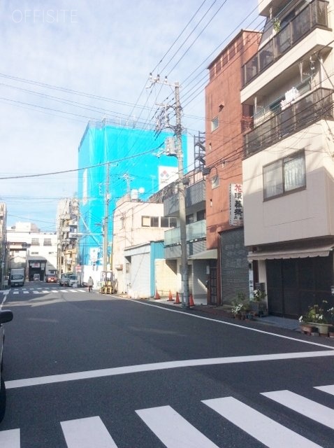 HARIMAYAビル ビル周辺道路