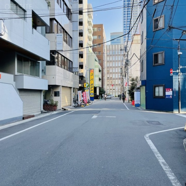 山本ビル ビル前面道路