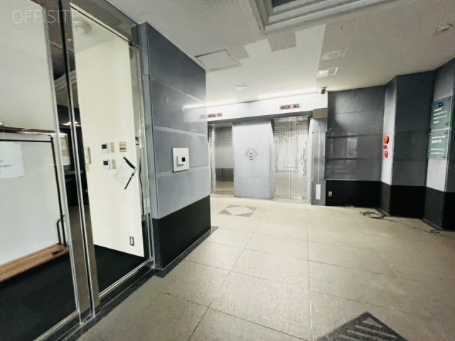 YSビル　エントランス