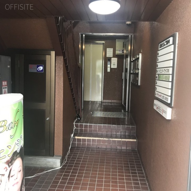 武南ビル エントランス