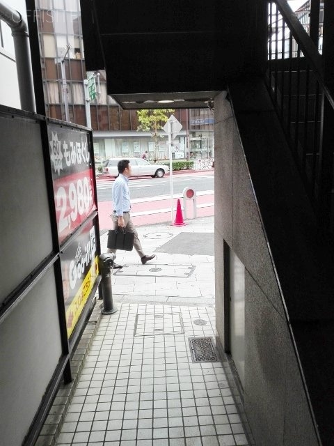 武蔵屋ビル エントランス