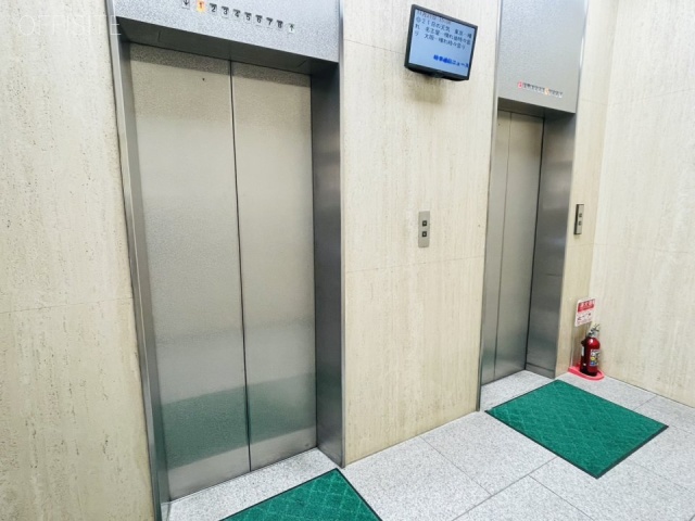 岡谷ビル エレベーター
