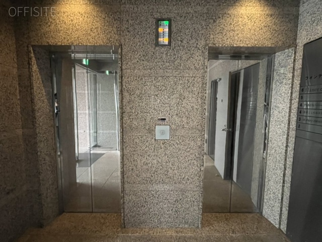 フォンテ西原宿ビル　エントランス