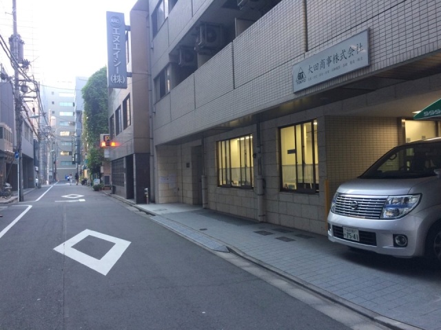 テラス日本橋 ビル前面道路