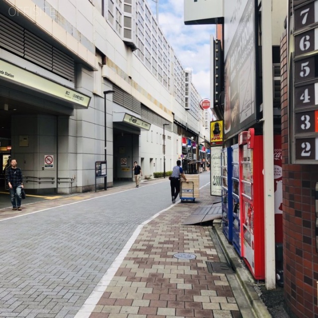 ズイホウビル ビル前面道路