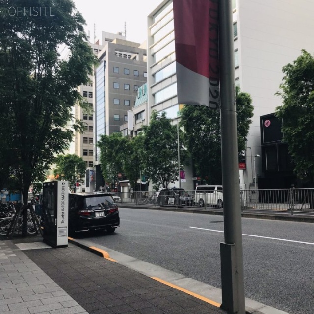 東急渋谷一丁目ビル　ビル前面道路 明治通り