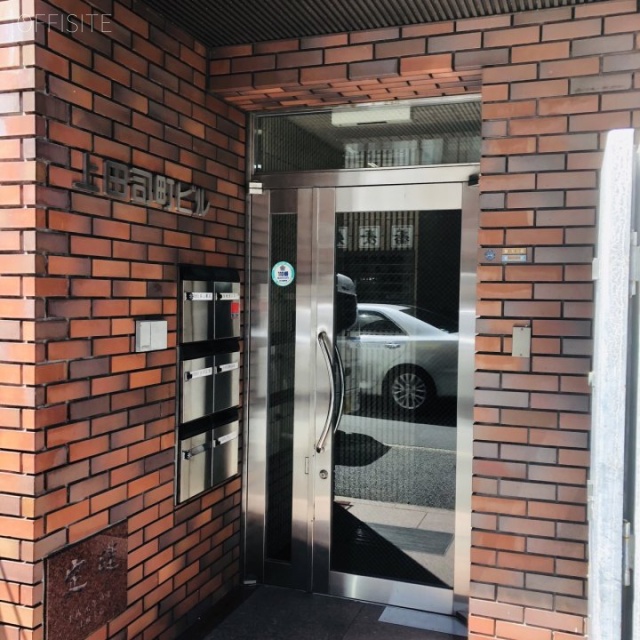 上田司町ビル エントランス