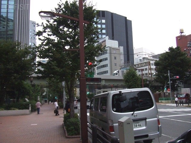日東九段ビル ビル前面道路