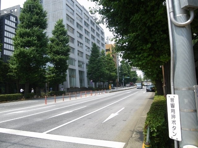 三井住友海上駿河台新館・別棟ビル 画像