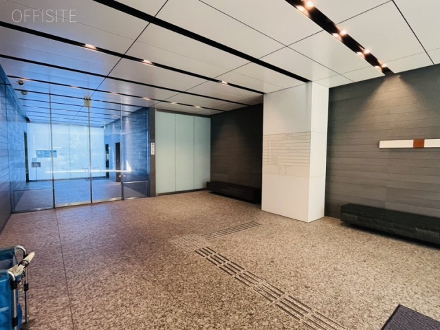 ヒューリック麹町ビル　エントランス