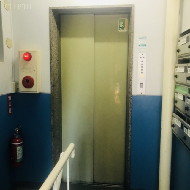 南蛮ビル エレベーター