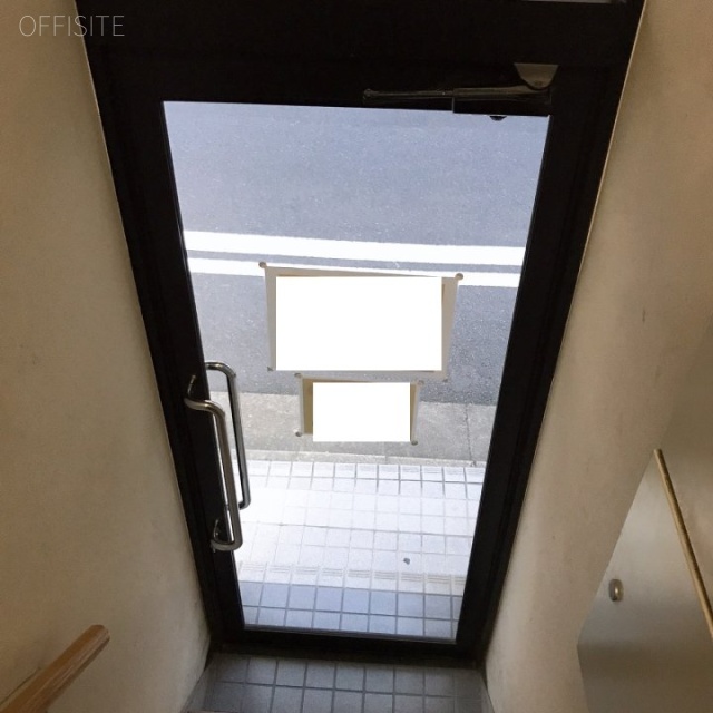 萩原ビル エントランス