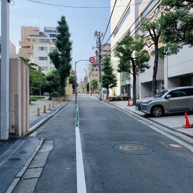 麹町ビル4610 ビル前面道路