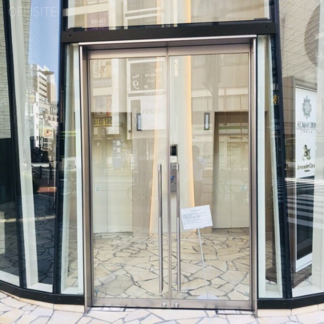WACCA池袋 エントランス