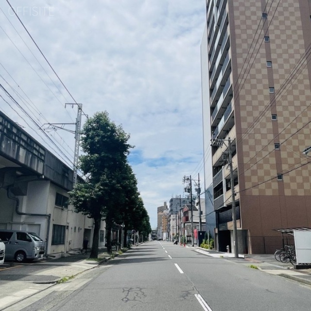 ST PLAZA TSURUMAI 東館 前面道路