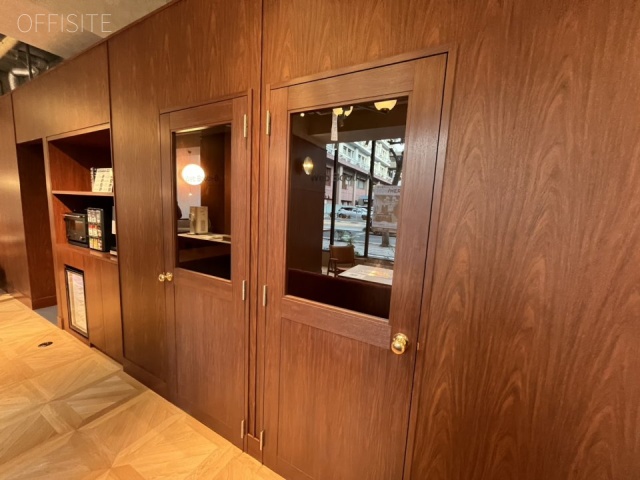 NOW/HERE横浜関内 エントランス