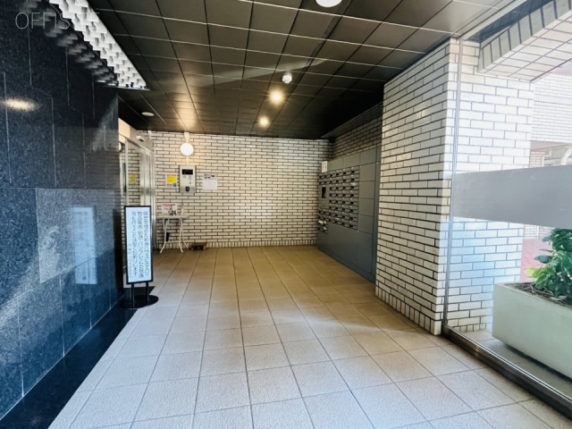 新宿内藤町ハウス　エントランス