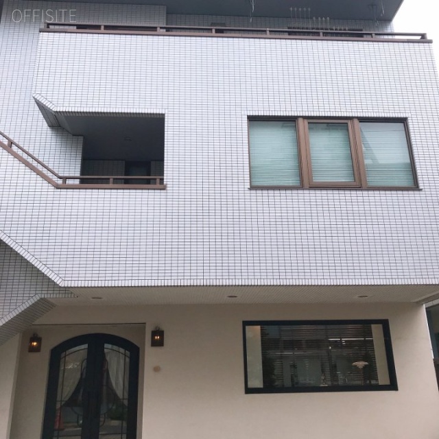 程塚ビル 外観