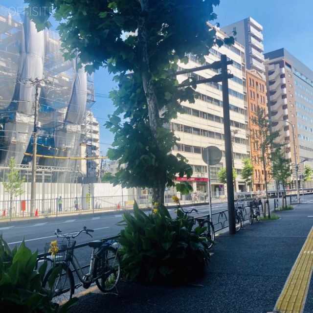 ファインズ五反田 ビル前面道路