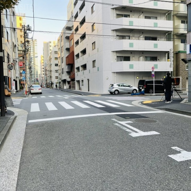 サンエムビル　ビル前面道路