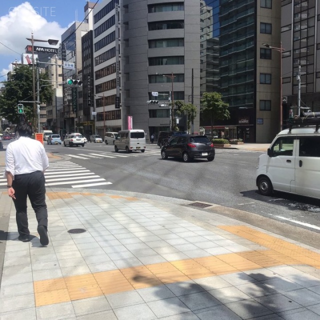 日本橋F BUSINESS CUBE ビル前面道路