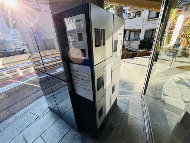 MFビル　エントランス