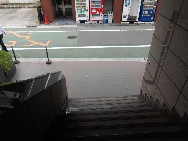 アラミドビル 画像