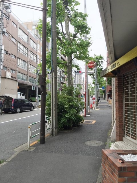 代々木中央ビル ビル前面道路
