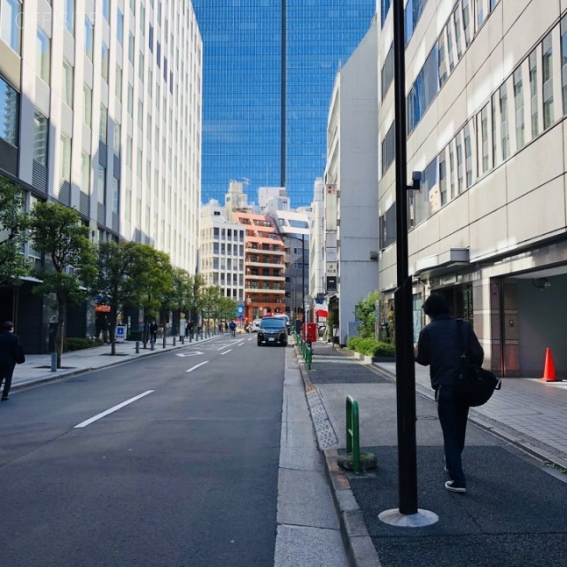 中村ビル ビル前面道路