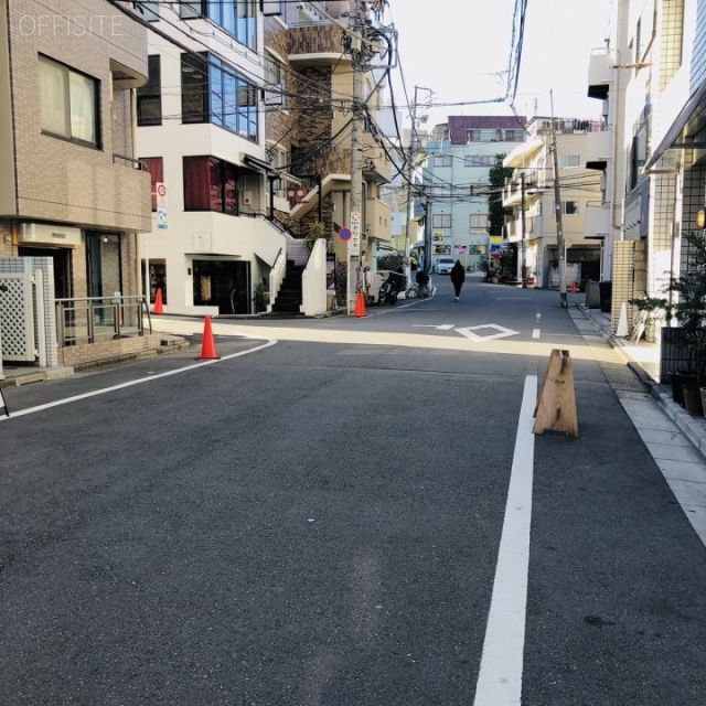 萩原ビル第7 前面歩道