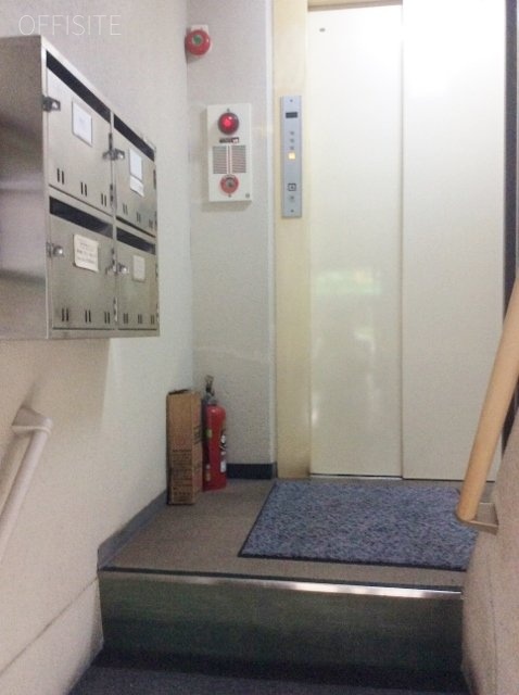 たけうちビル エントランスホール