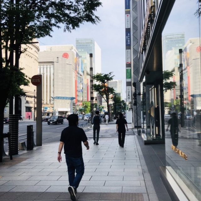 ニュウ銀座千疋屋ビル 前面は晴海通り