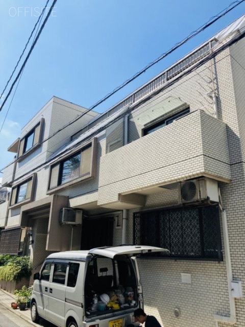 マノアールビル 外観