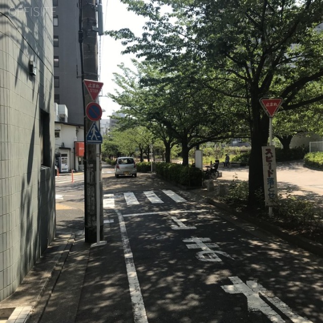 TAKビル ビル前面道路