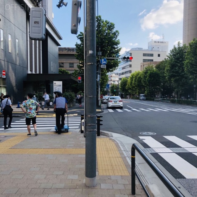 駿河台アライビル ビル前面道路