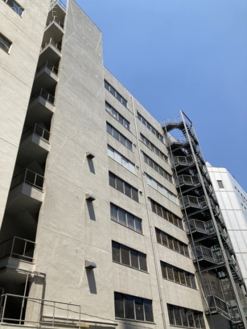坂善新宿ビル 外観