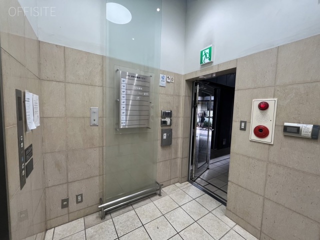 ABC-MART公園通りビル エントランス