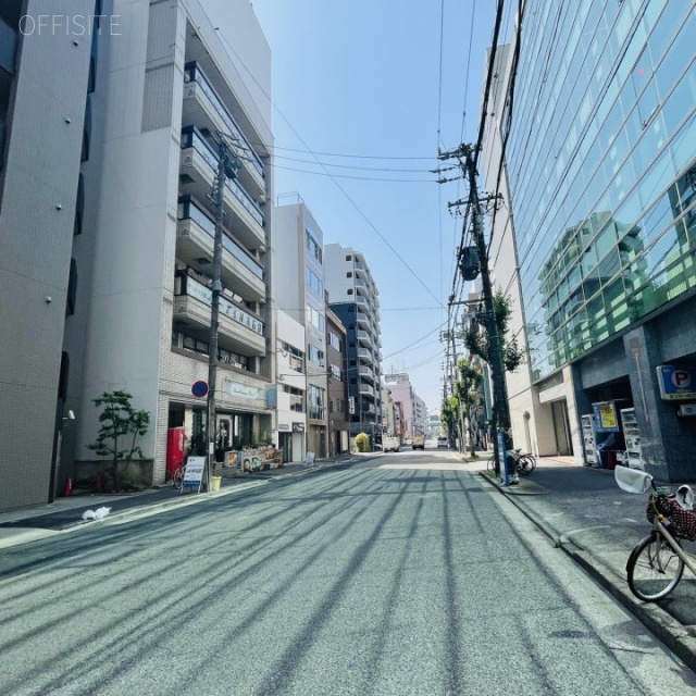 サン納屋橋ビル 前面道路