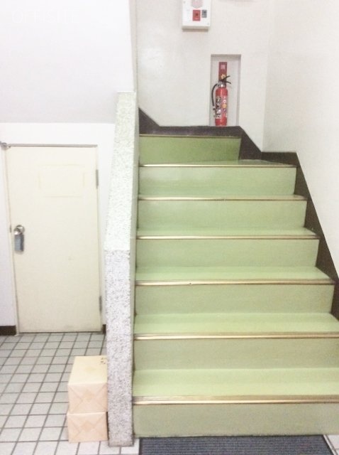 本町会館 階段