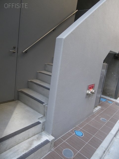 MⅢビル 階段